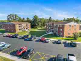 featured image of 905 Heritage Ct