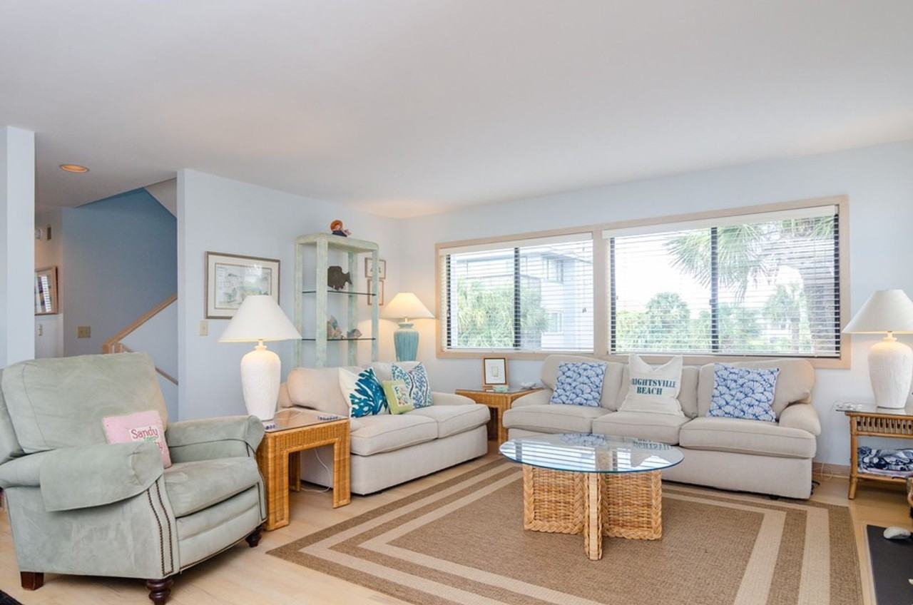 9 Sea Oats Condos - Photo 3 of 49