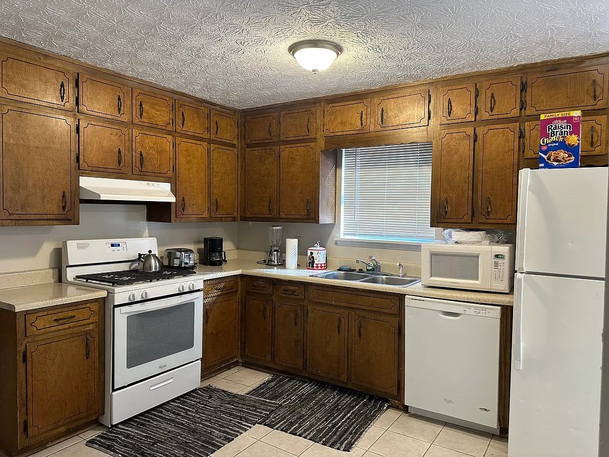 903 Forest Pointe Way - Photo 4 of 11