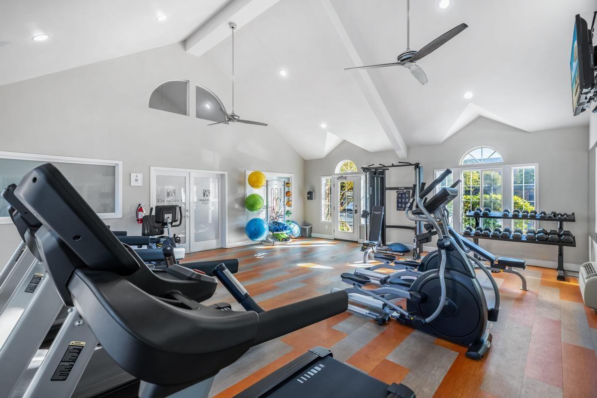 16506 Se 29th St - Photo 5 of 23