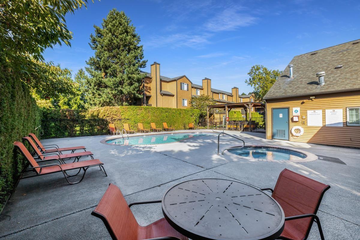 16506 Se 29th St - Photo 3 of 23