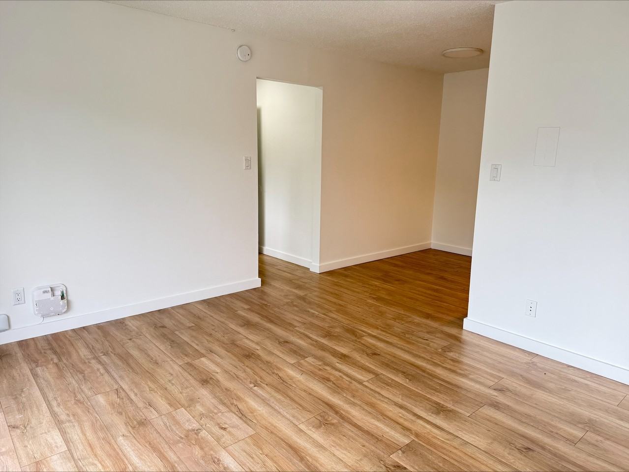 1595 D11 1595 Boundary Crescent #D11 - Photo 2 of 30