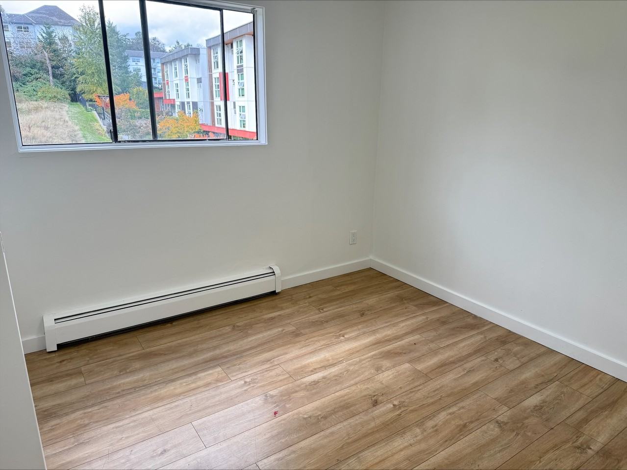 1595 D11 1595 Boundary Crescent #D11 - Photo 3 of 30