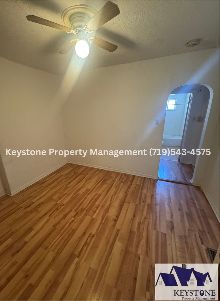 411 West 12th Street - Photo 5 of 12