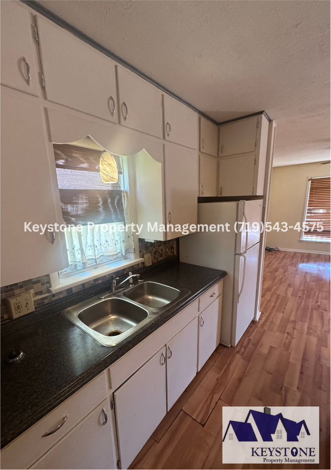 411 West 12th Street - Photo 6 of 12