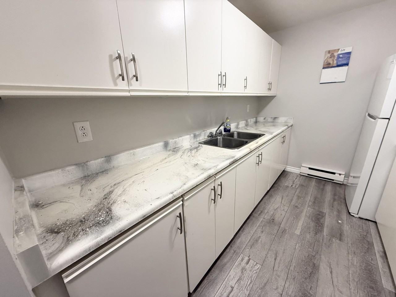 140 Park Ave E #406 - Photo 3 of 11