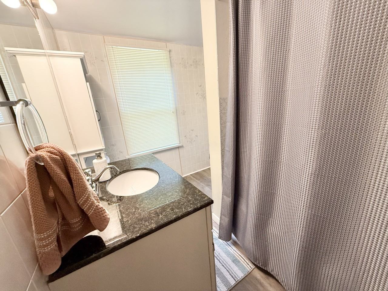 22633 Mull Rd - Photo 2 of 10