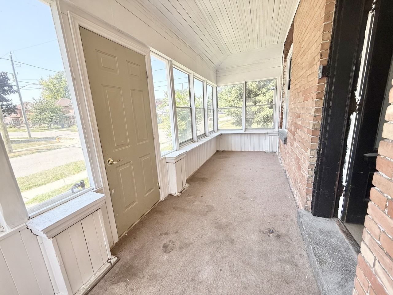 55 Prince St S #1 - Photo 2 of 17
