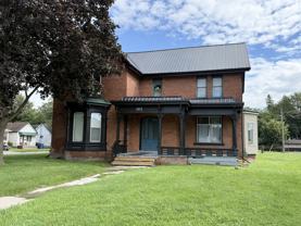 102 Wellington St E #1 - Photo 1 of 1