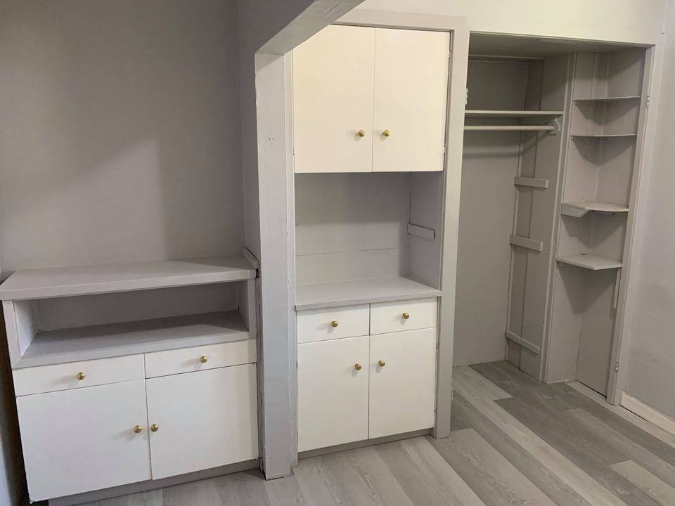 102 Wellington Street East #1 - Photo 5 of 12