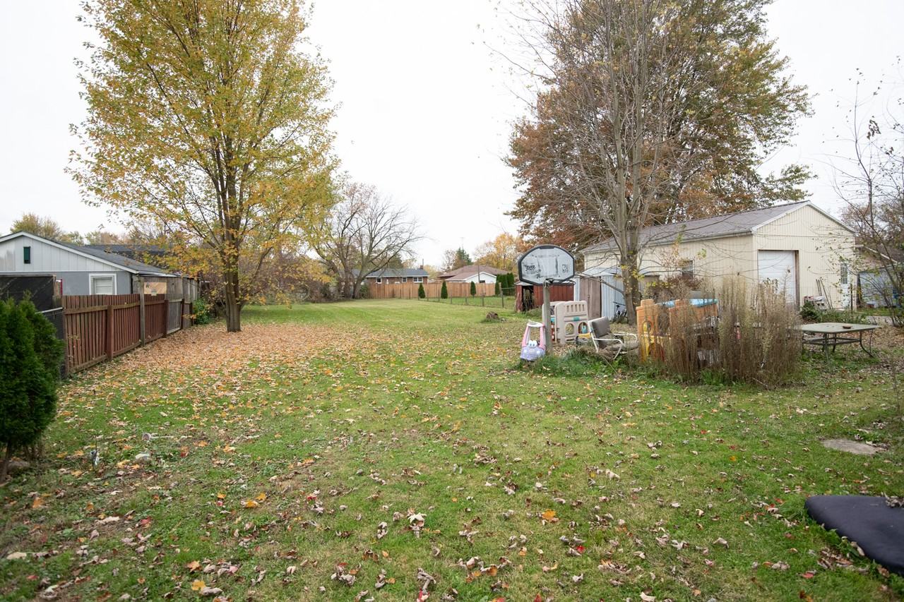 82 Taylor Ave - Photo 2 of 12