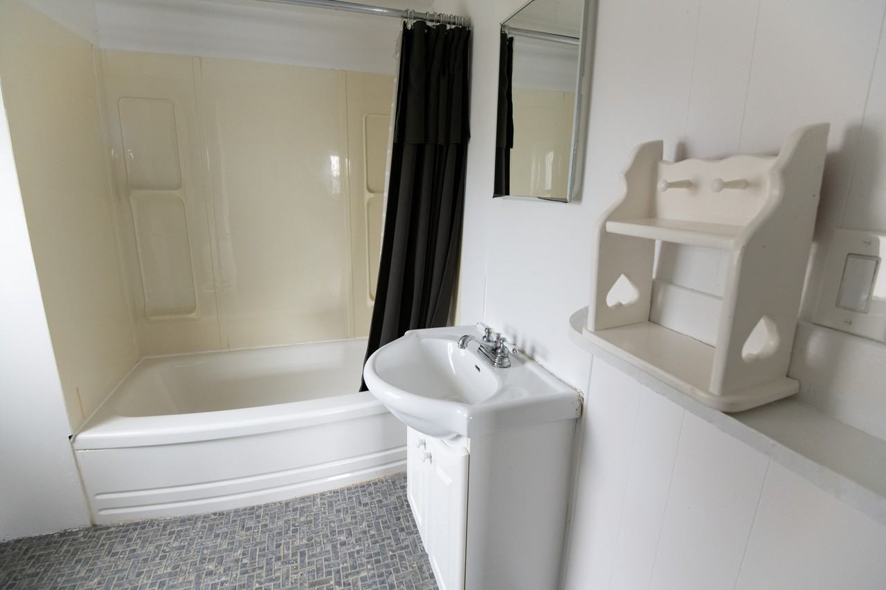 82 Taylor Ave - Photo 5 of 12