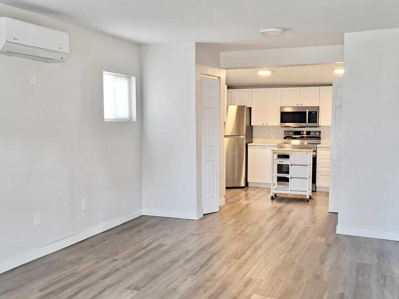 17 Oak St #1 - Photo 2 of 9