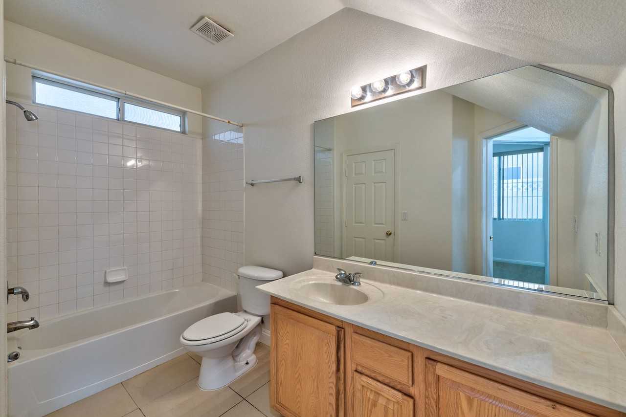 6265 Winston Falls Ave - Photo 5 of 19