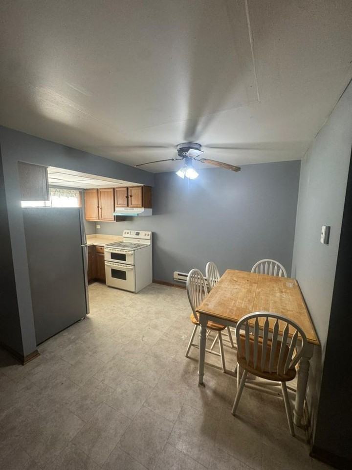 1671 Maple Ln - Photo 2 of 38