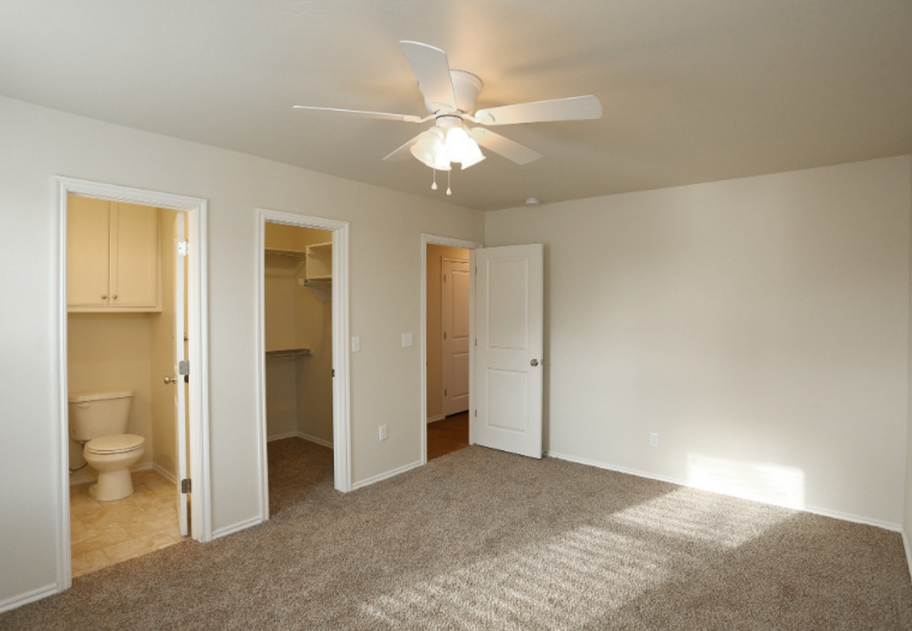 800 Chowning Ave - Photo 6 of 22