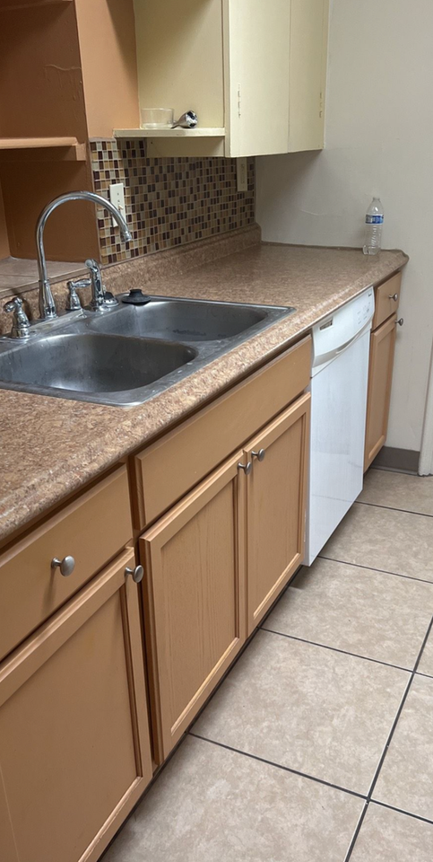 1315 N. Mountain Ave. - Photo 4 of 11