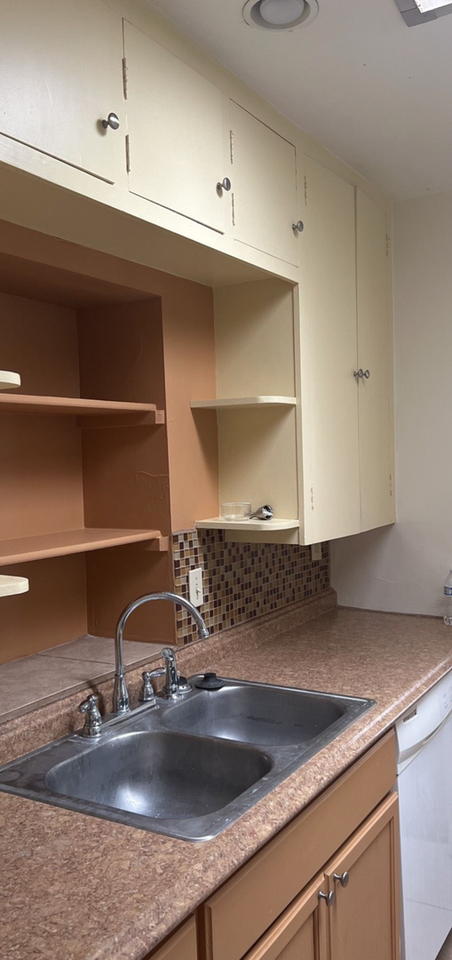 1315 N. Mountain Ave. - Photo 5 of 11