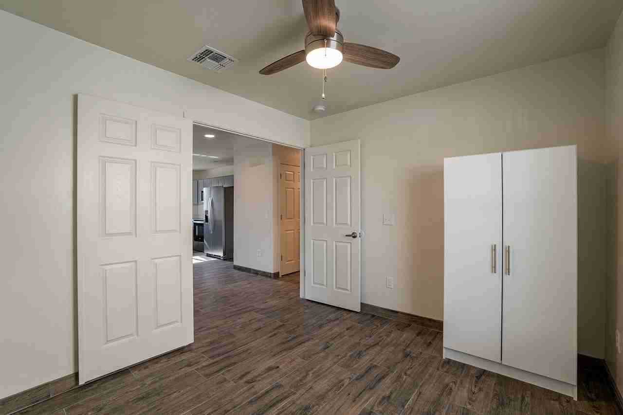 1716 E. 7th St. - Photo 5 of 31