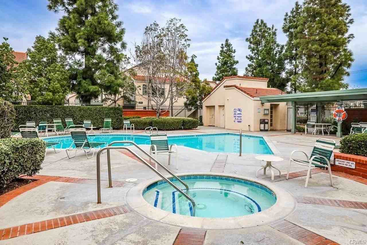 3530 W Sweetbay Ct #A - Photo 3 of 33