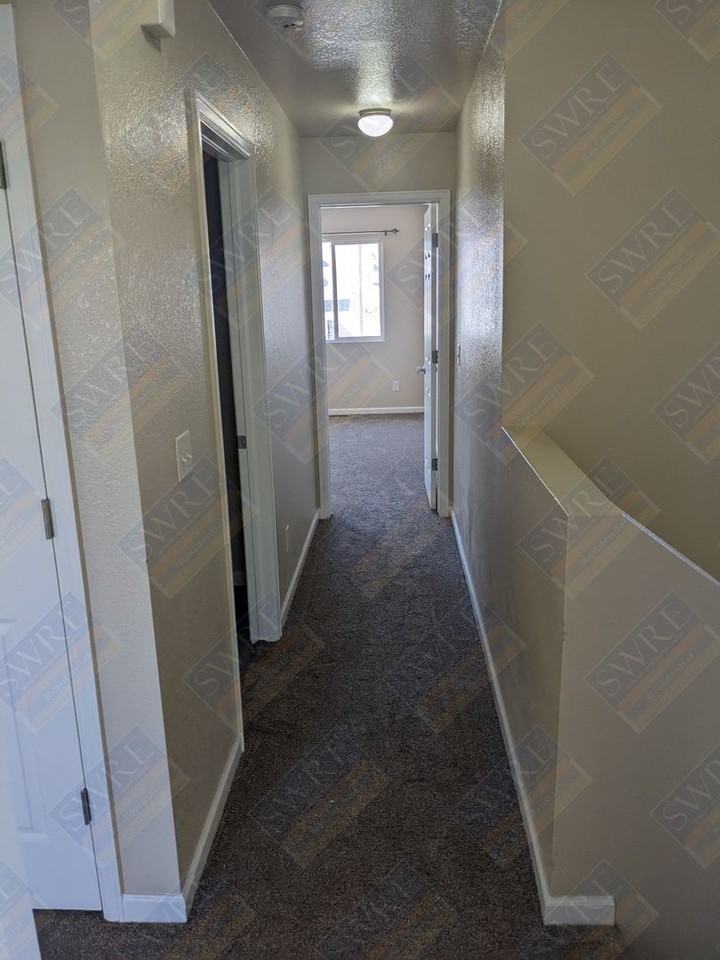 605 Rampart Dr - Photo 7 of 11