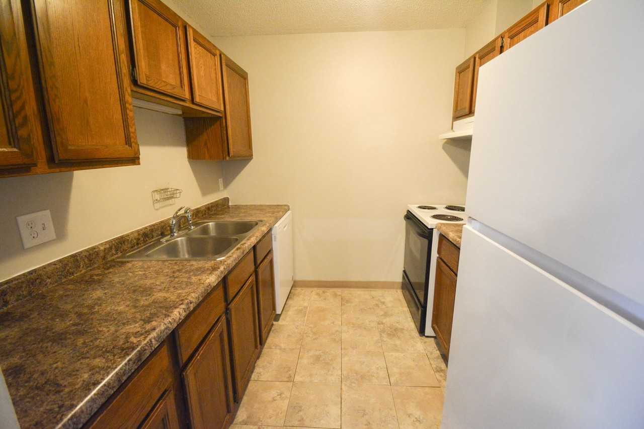 2120 Valleyhigh Dr Nw - Photo 3 of 9