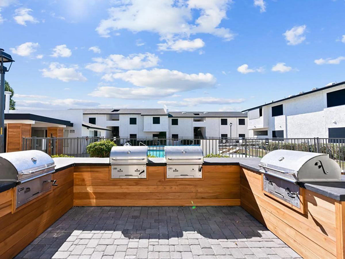 214 N Gilbert Rd - Photo 7 of 19