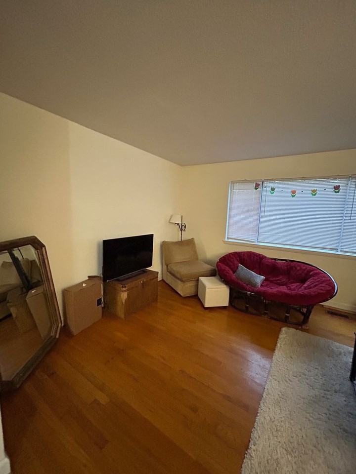205 Sunrise Ln - Photo 2 of 26