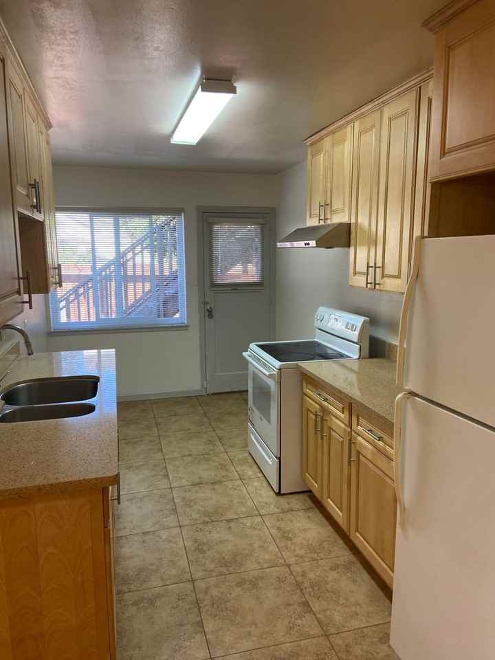 1121 El Camino Real #1 - Photo 3 of 11