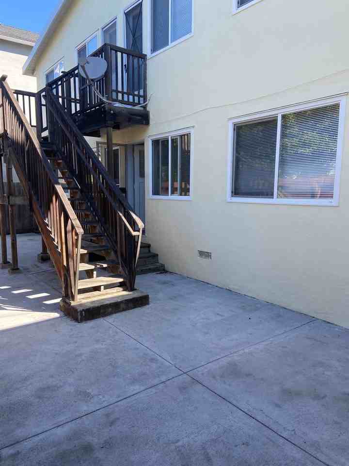 1121 El Camino Real #1 - Photo 7 of 11