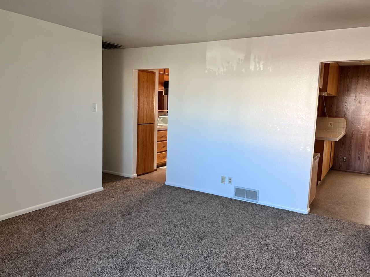 11408 Constitution Avenue Northeast - Photo 3 of 25