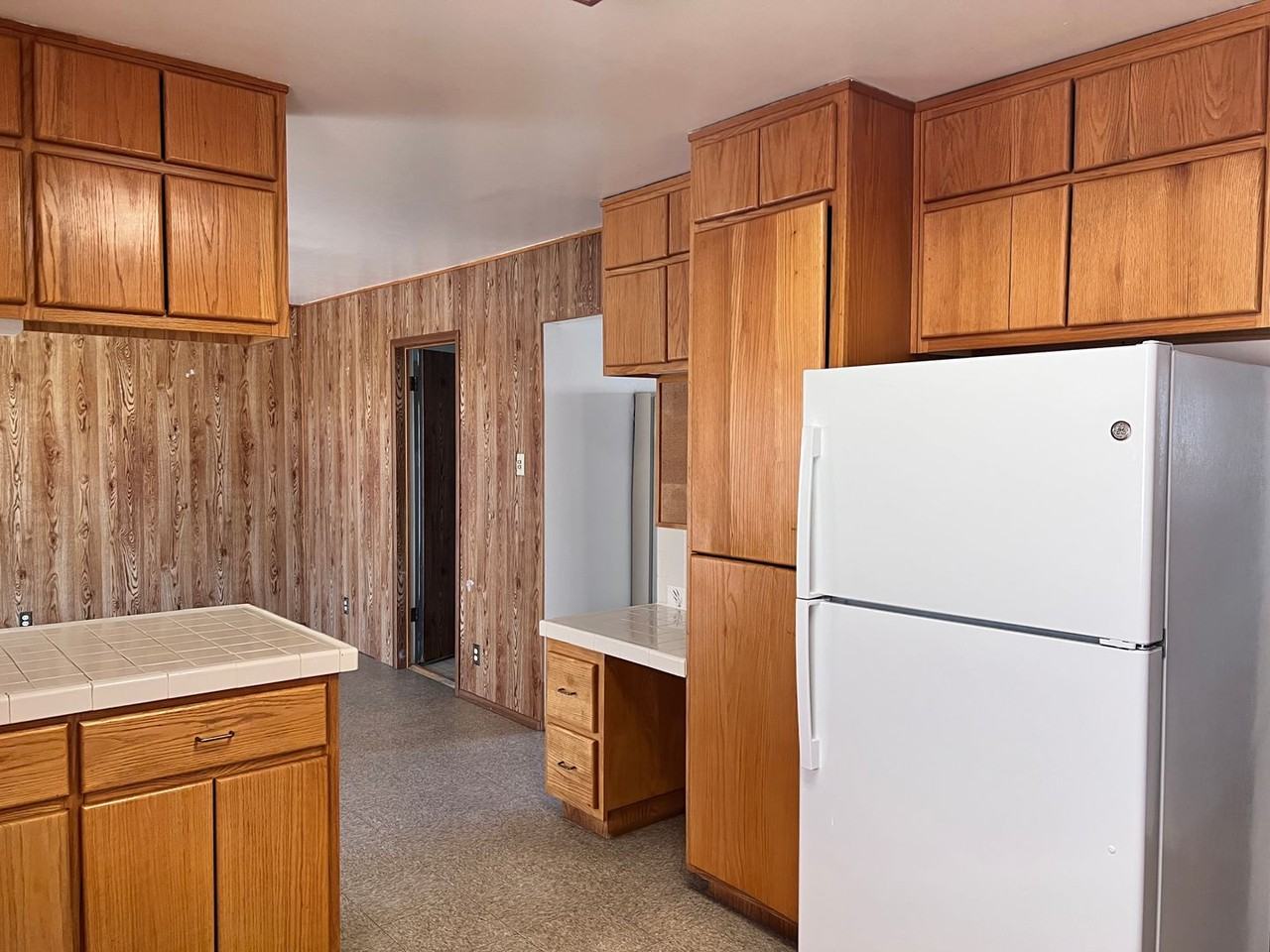 11408 Constitution Avenue Northeast - Photo 7 of 25