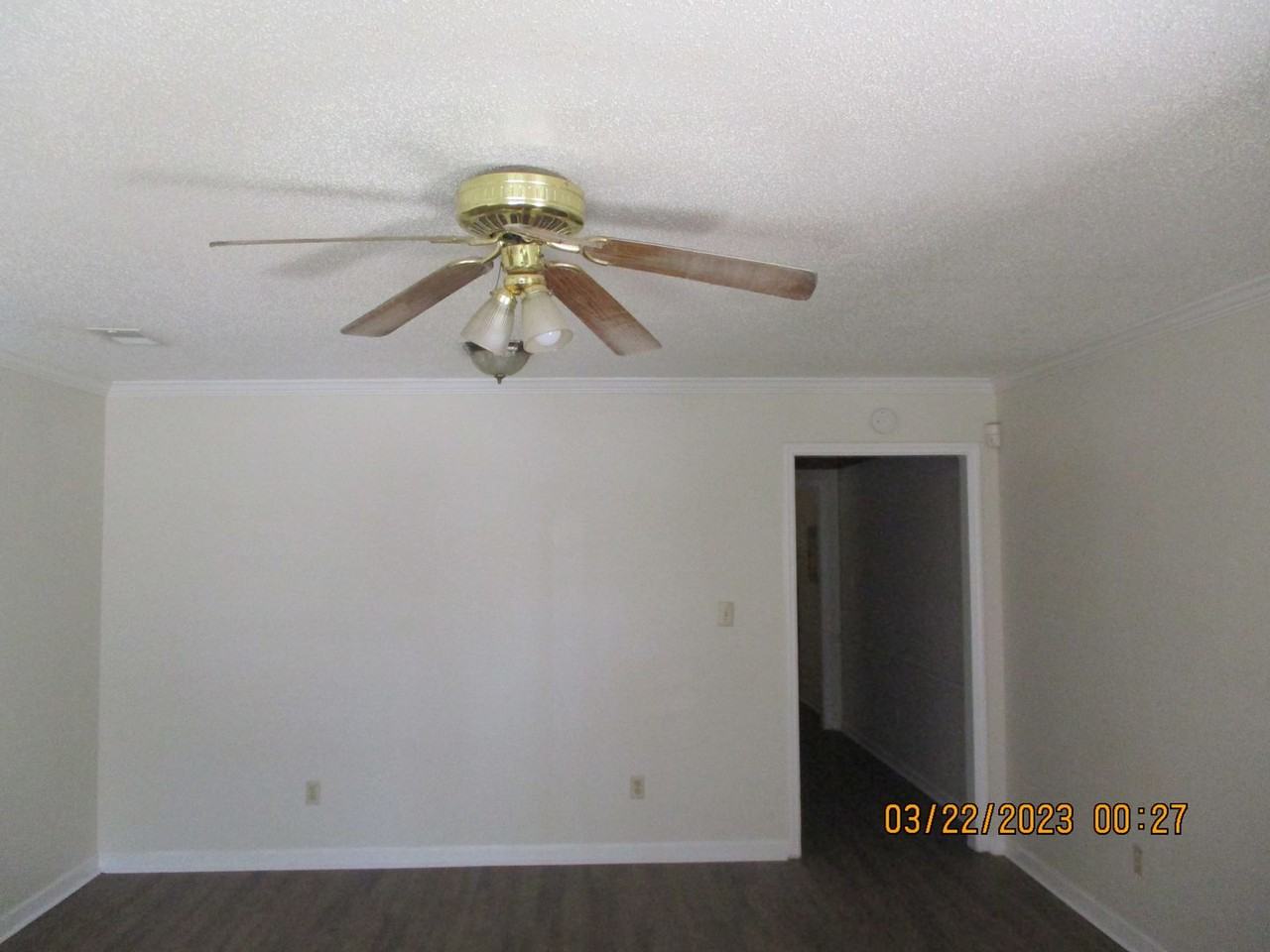 3107 Fernridge Dr Apt B - Photo 3 of 9