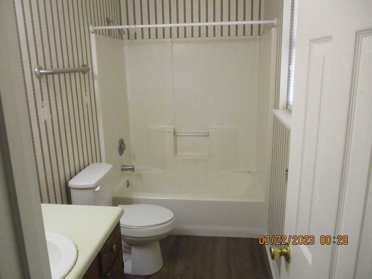 3107 Fernridge Dr Apt B - Photo 6 of 9