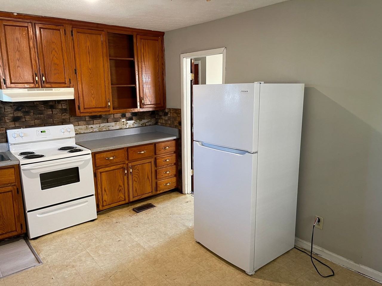 220 Vero Ct - Photo 5 of 10