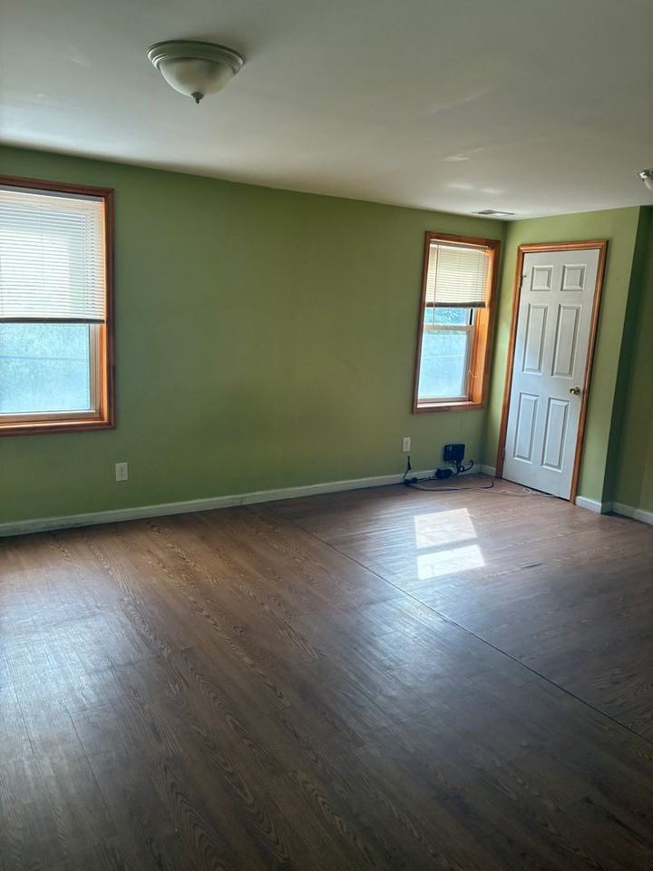 53 Bates St - Photo 4 of 10