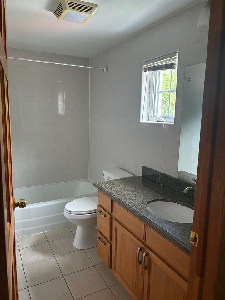 53 Bates St - Photo 7 of 10