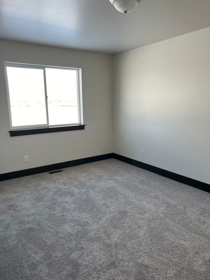 2004 Windjammer Way - Photo 6 of 17