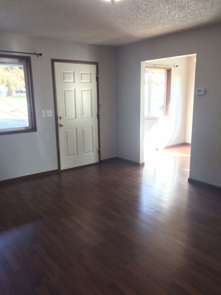 615 E 22nd St - Photo 2 of 12