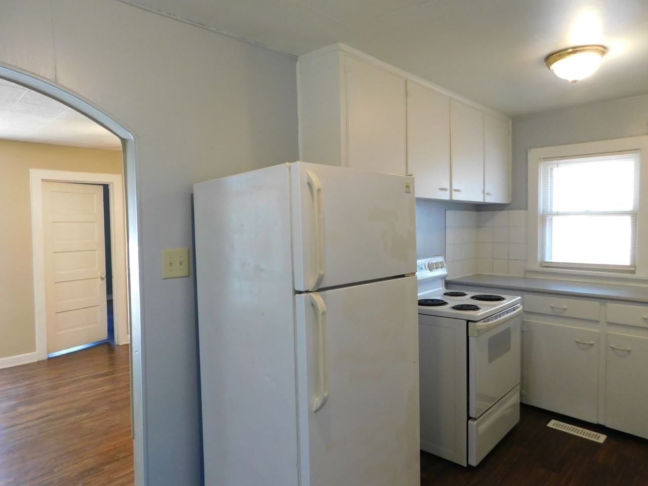 106 S Arthur St - Photo 2 of 11