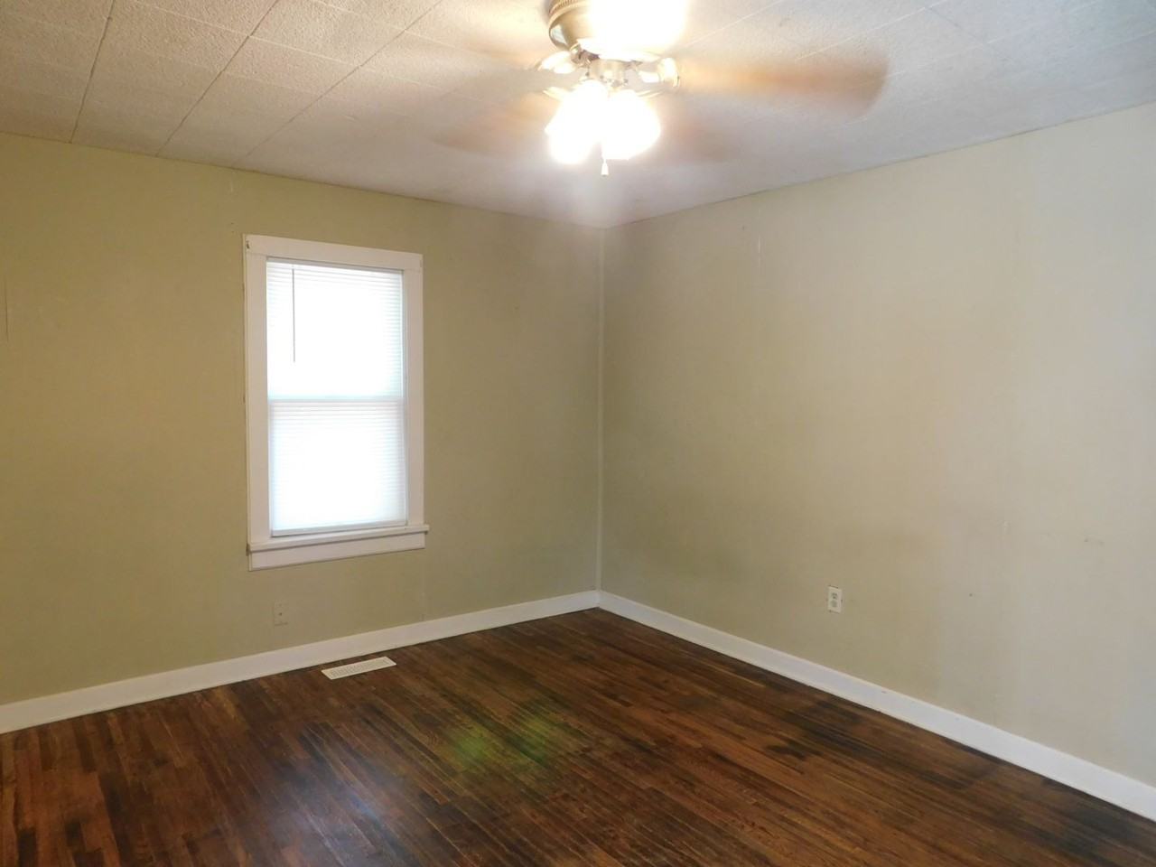 106 S Arthur St - Photo 3 of 11