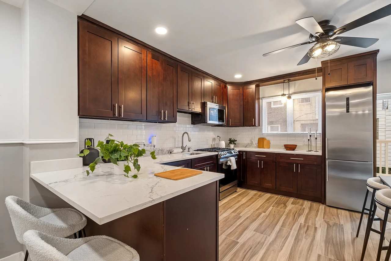 1543 S Corlies St - Photo 7 of 27