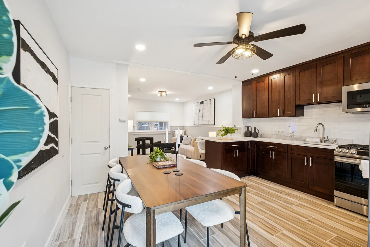 1543 S Corlies St - Photo 5 of 27