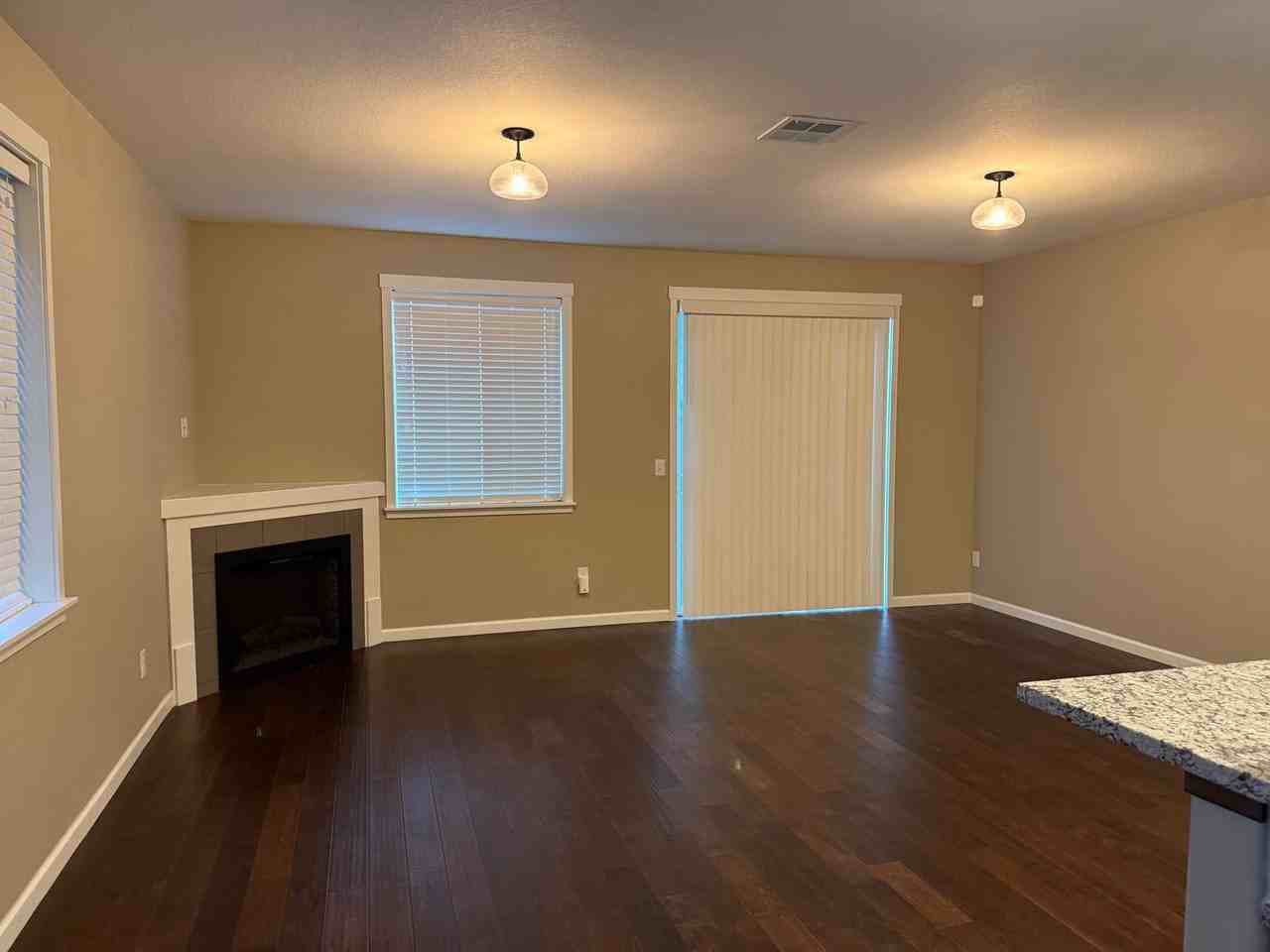 2609 Ne 131st Ave - Photo 7 of 30