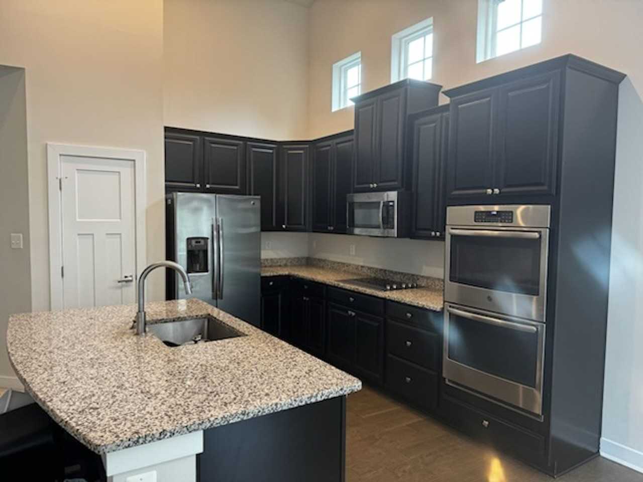 18728 Crimson Rd - Photo 4 of 8