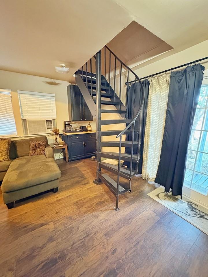 294 Enchanted River Dr - Photo 4 of 12