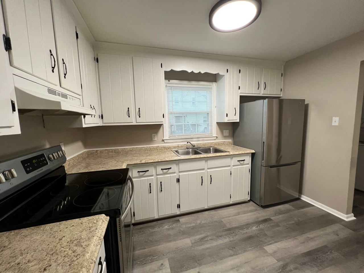 255B Union St - Photo 5 of 12