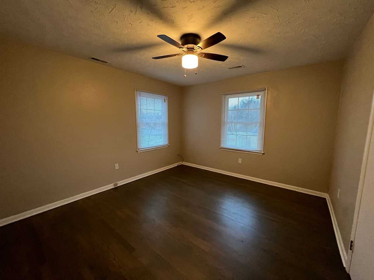 255B Union St - Photo 7 of 12