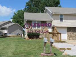 featured image of Meadowridge Dr