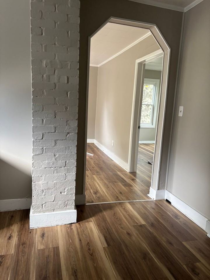 204 Flora Cir #102 - Photo 7 of 7
